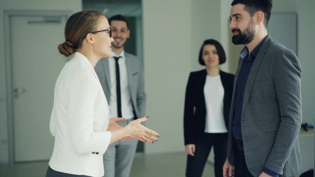 effektive unternehmenskommunikation zur stärkung der marke, verbesserung der mitarbeiterbindung und optimierung der externen kommunikation.