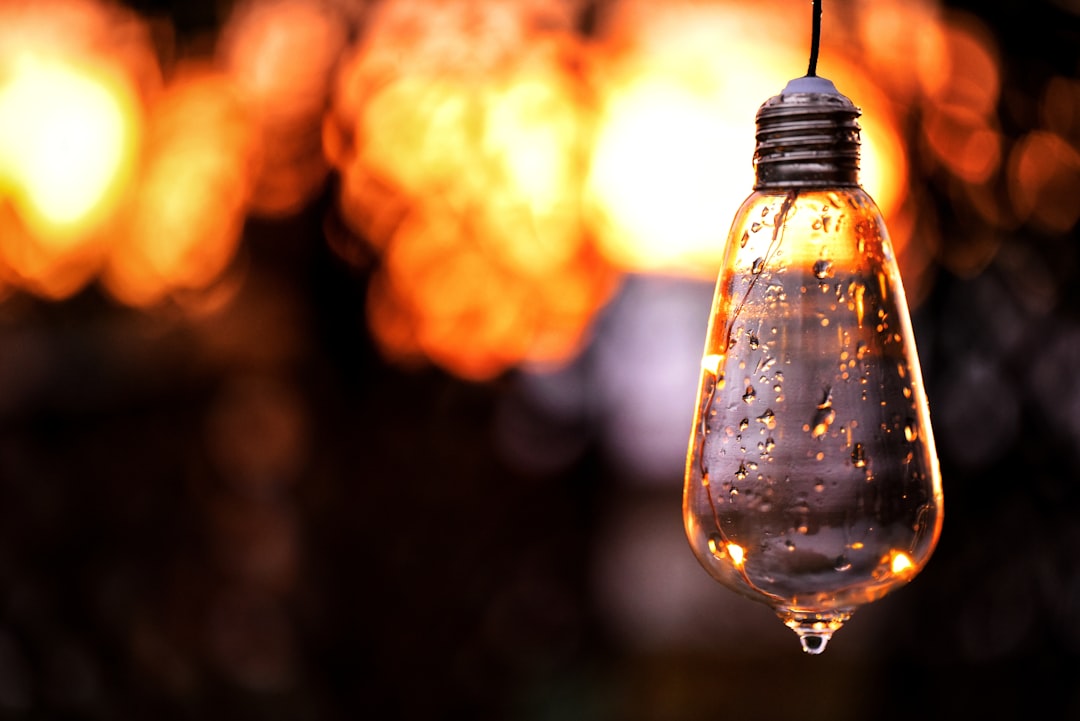 entdecken sie die bedeutung von disruption und wie sie branchen, technologien und innovative geschäftsmodelle grundlegend verändert.