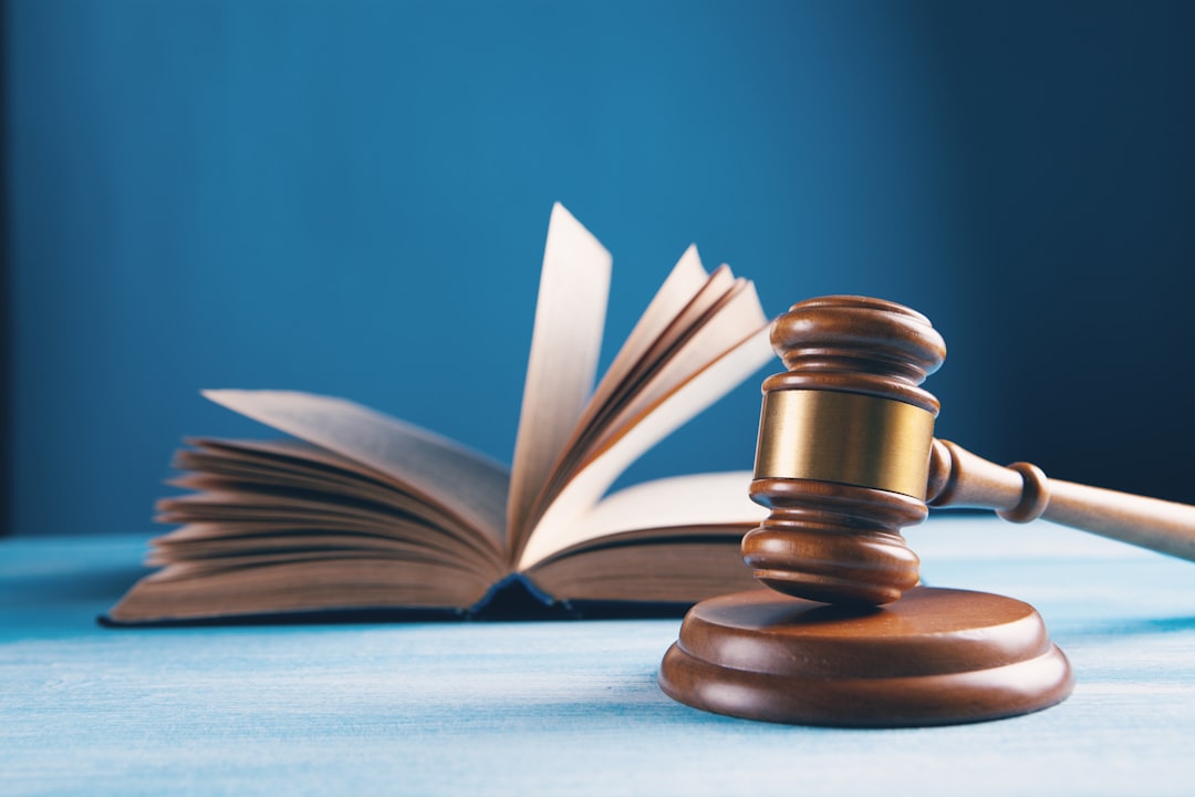 rechtliche handlungsfähigkeit beschreibt die fähigkeit einer person, rechte und pflichten durch eigene handlungen zu erwerben und zu erfüllen.
